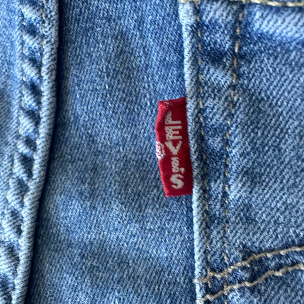 Levi’s High Rise Skinny Jeans - Picture 4 of 6